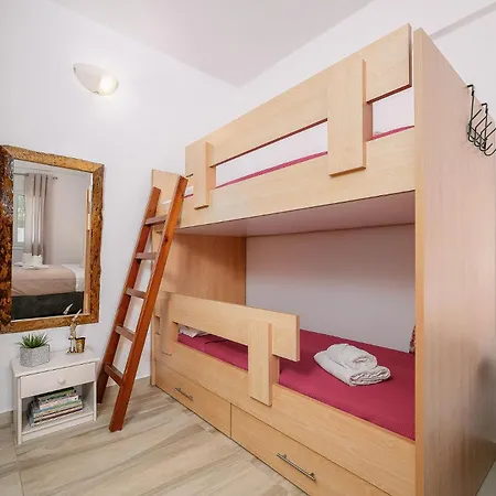 Appartement Paximadia - Front